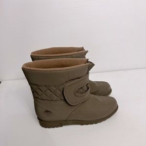 Chromatics by Totes Boots 7W Taupe